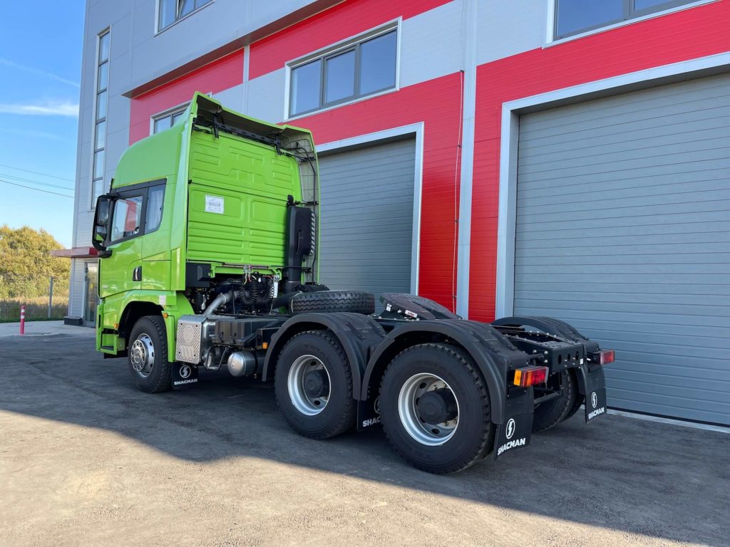 Седельный тягач Shacman 6×4 X3000 (рестайлинг) SX42584V324