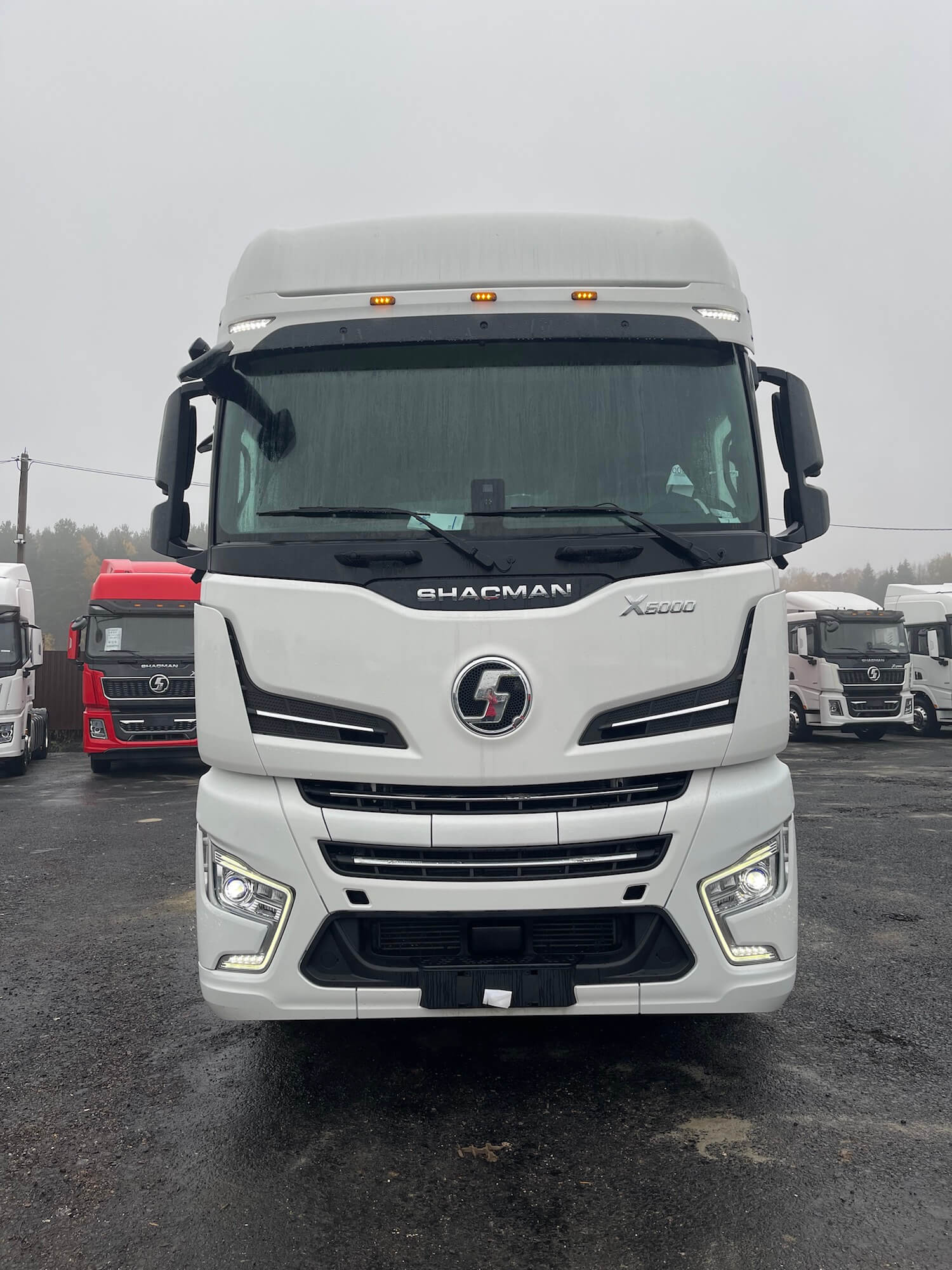 Седельный тягач Shacman X6000 (рестайлинг) 4×2 SX4188YY381