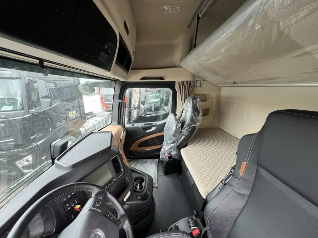 Крюковой погрузчик PALFINGER ВК T20-6000 6×4 SHACMAN SX32586V384