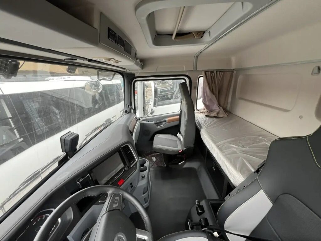 Крюковой погрузчик PALFINGER ВК T20-6000 6×4 SHACMAN SX32586V384