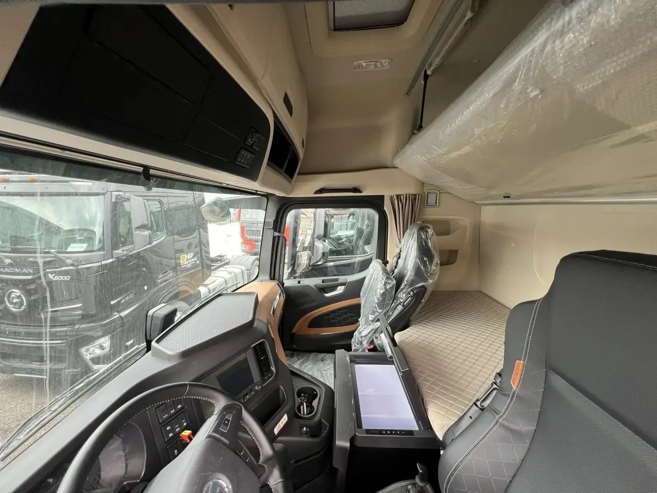 Седельный тягач Shacman X6000 (рестайлинг) 4×2 SX4188YY381