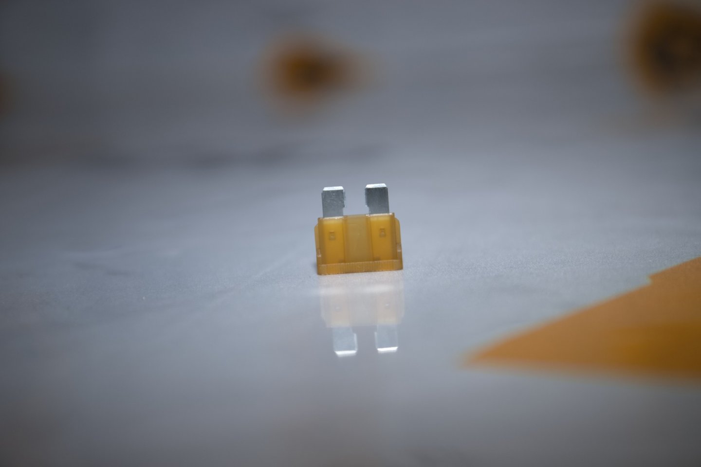Предохранитель (5A)