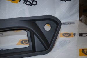 Решетка бампера нижяя X6000